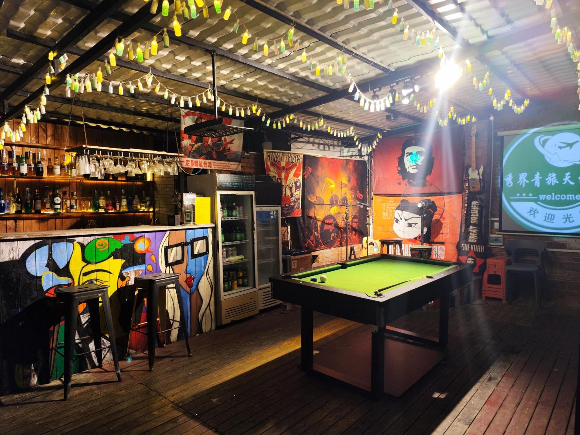 Showbiz Hostel 양수오 외부 사진